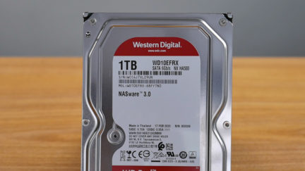 Обзор жесткого диска Western Digital WD10EFRX на 1 ТБ